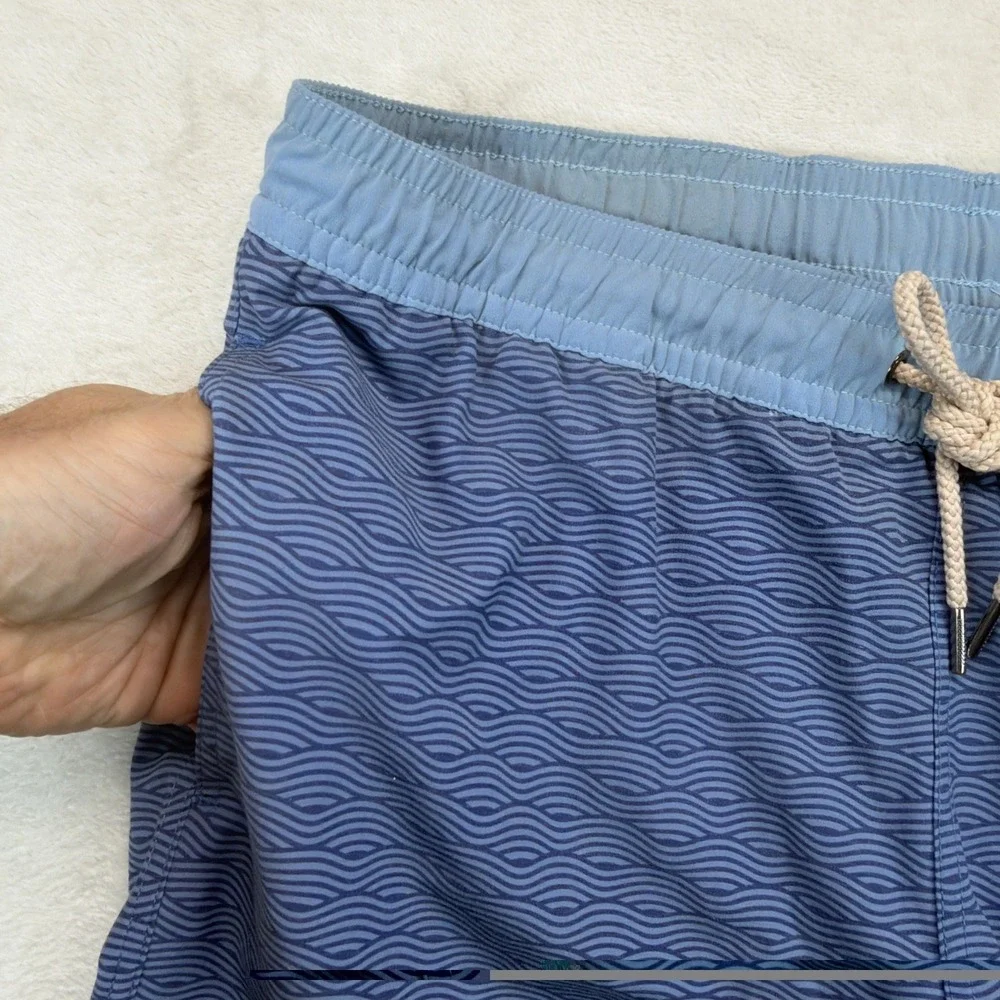 Fair Harbor Swim Trunks Men's XL Blue Wave Print Lined Elastic Waist Beach